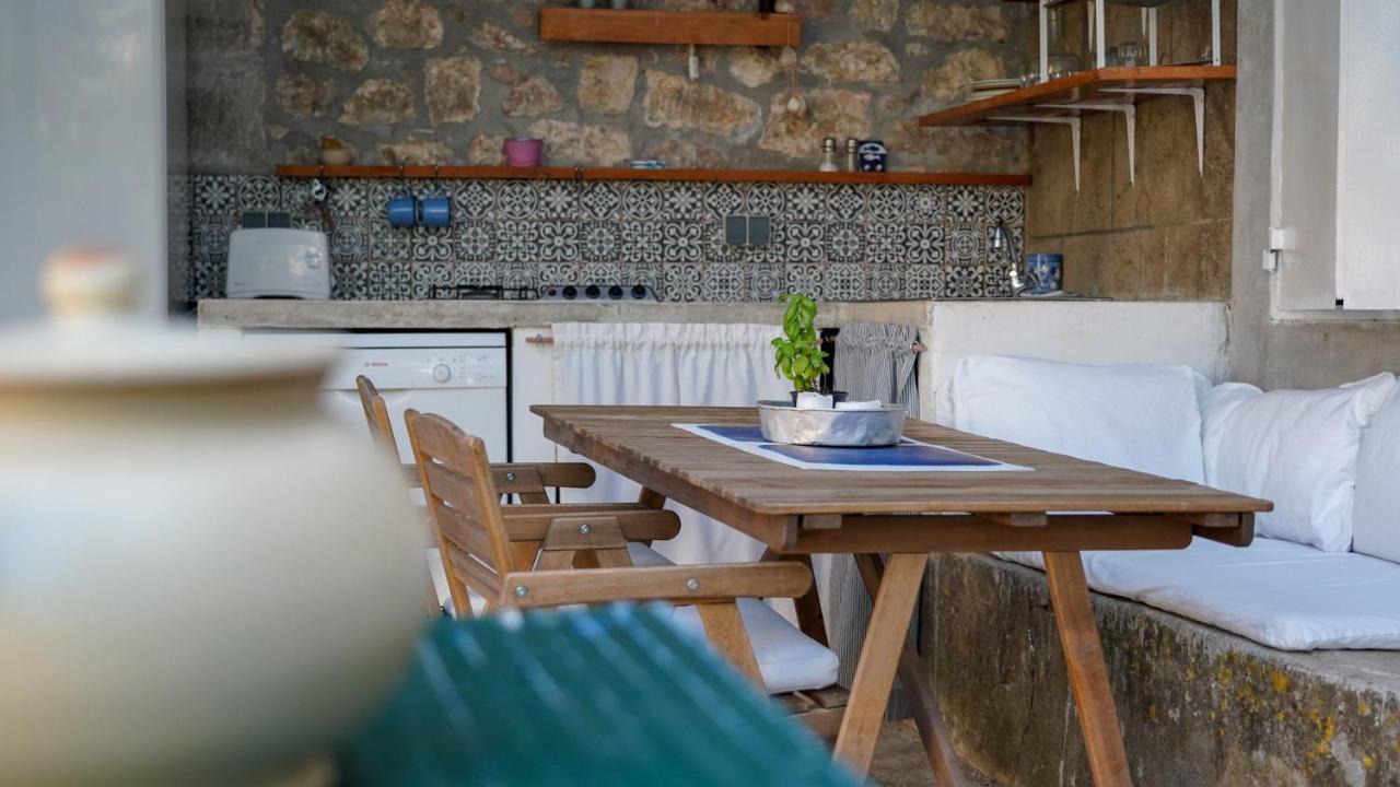 Charming Two-Bed Apartment Orange Garden Sutivan Luaran gambar