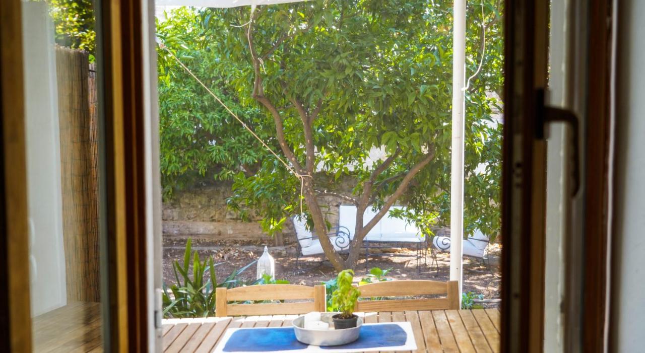 Charming Two-Bed Apartment Orange Garden Sutivan Luaran gambar